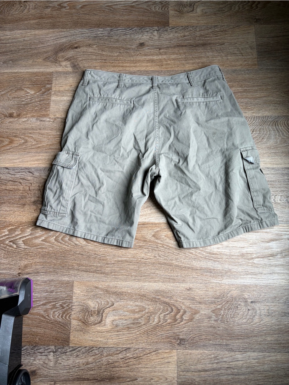 Wrangler Men's Cargo Shorts in Light Olive